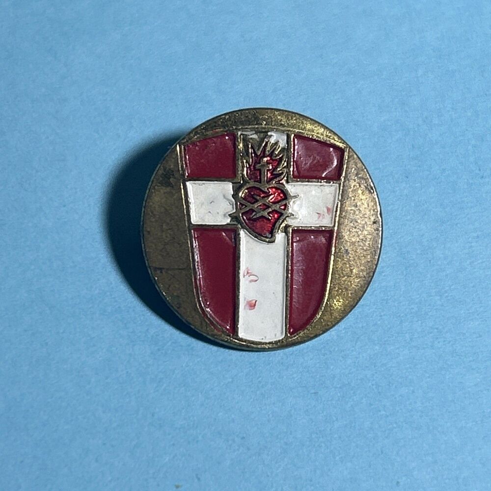 Vintage Sacred Heart of  Jesus Religious Pin Enamel Catholic, Made In Italy
